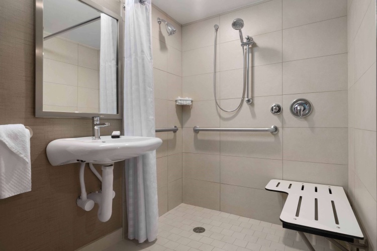 Embassy Suites by Hilton Baltimore at BWI Airport photo 11