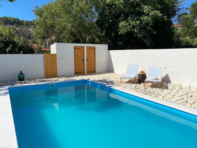 3 Bedrooms Cottage