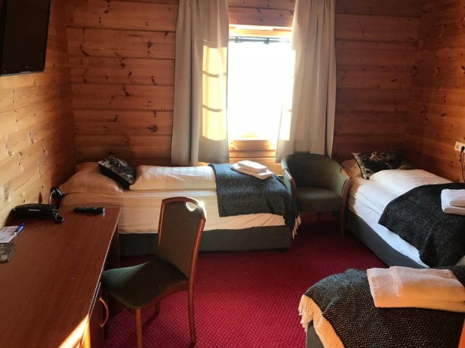 Standard Triple room