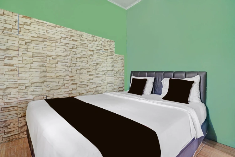 2 Bedrooms Villa