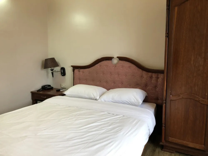 Dreams 1 Hotel