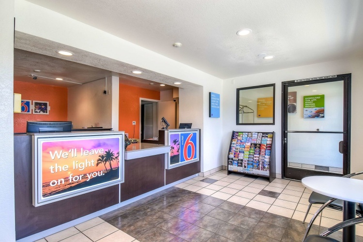 Motel 6 Corona photo 11