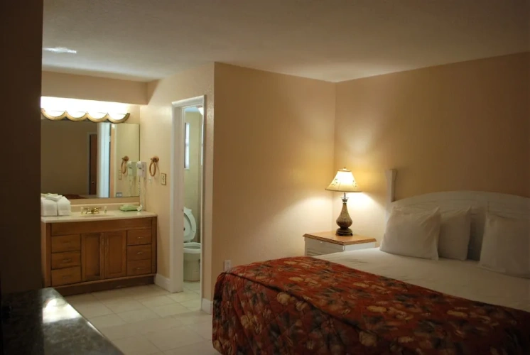 Standard room with pool view