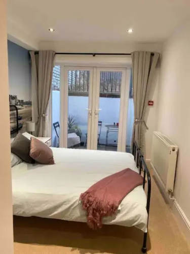 Beach Retreat, Stones Throw Away from Beach
