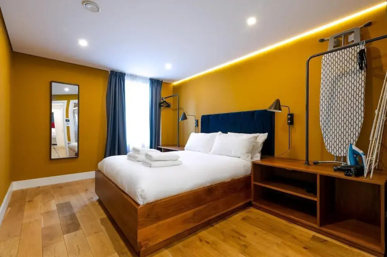 Trendy Kings Cross Flat