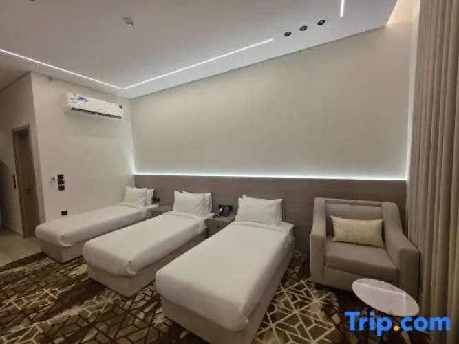 Deluxe Triple room