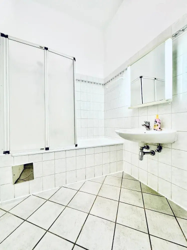 Bright 3BR Appt Steps from FAC Platz