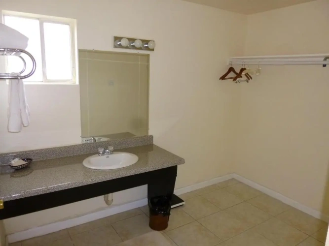 Classic Quadruple room