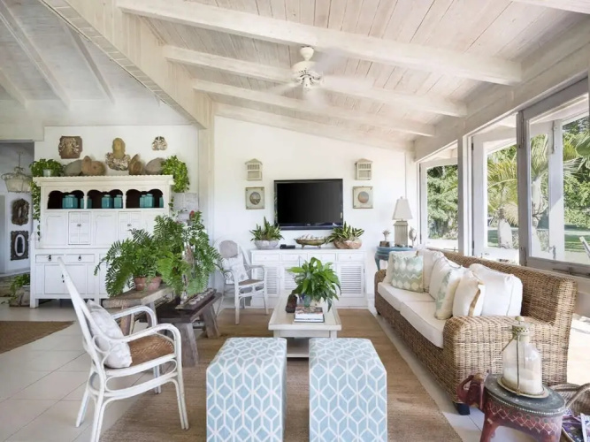 Sunny Vacation Villa 16