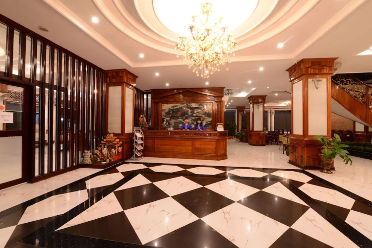 MK Royal Hotel