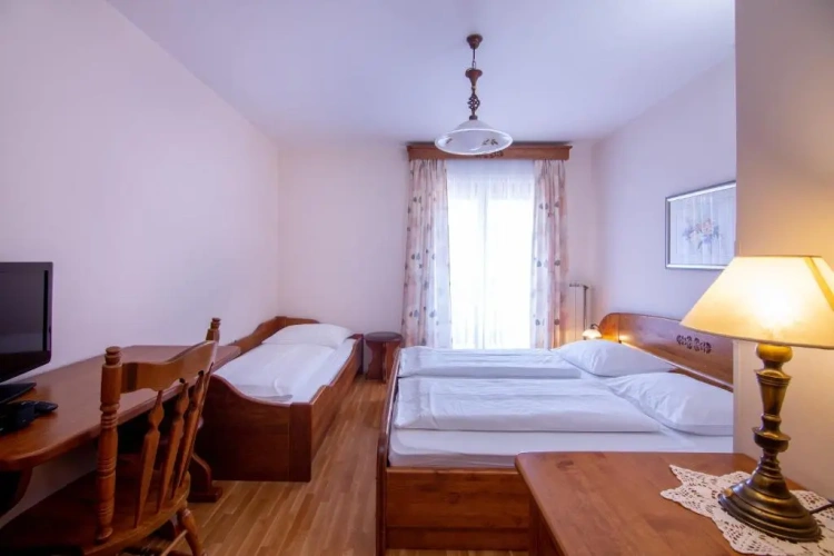 Standard Triple room with balcony