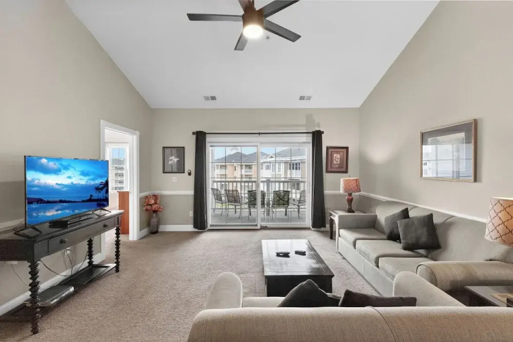 Magnolia Pointe Luster Leaf 4895-403