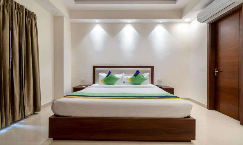 Treebo La Mirage Suite