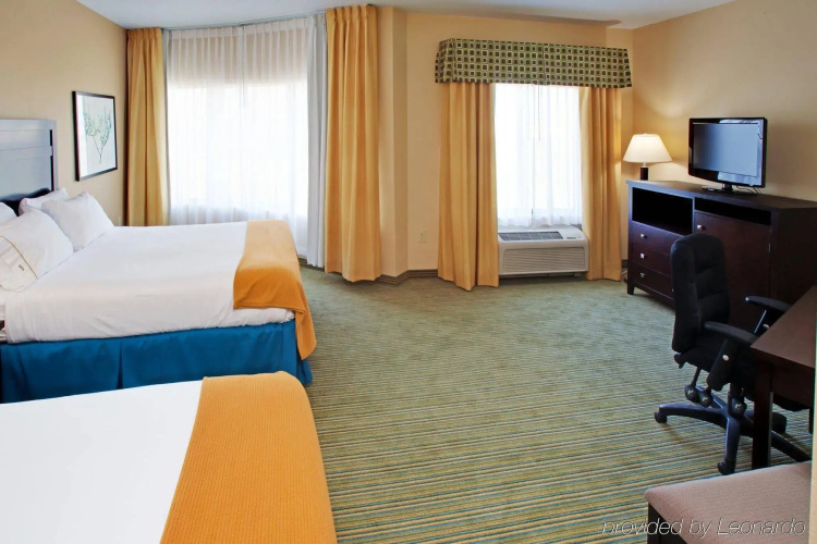 Holiday Inn Express Waterloo Cedar Falls by IHG