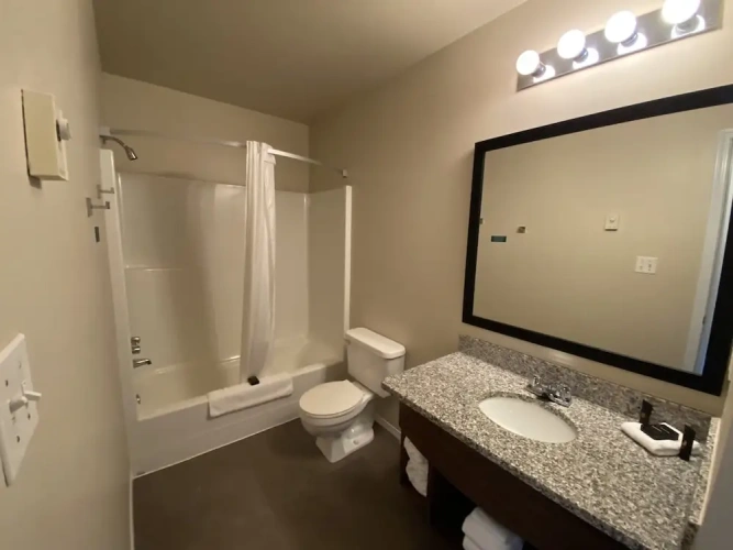 Standard Double Suite