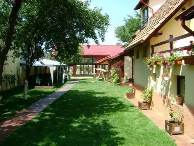Pension Nasul Si Prietenii