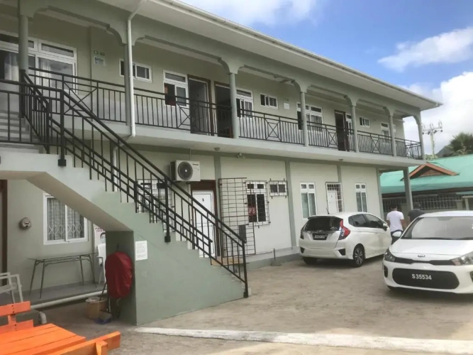 1 Bedroom Apartment