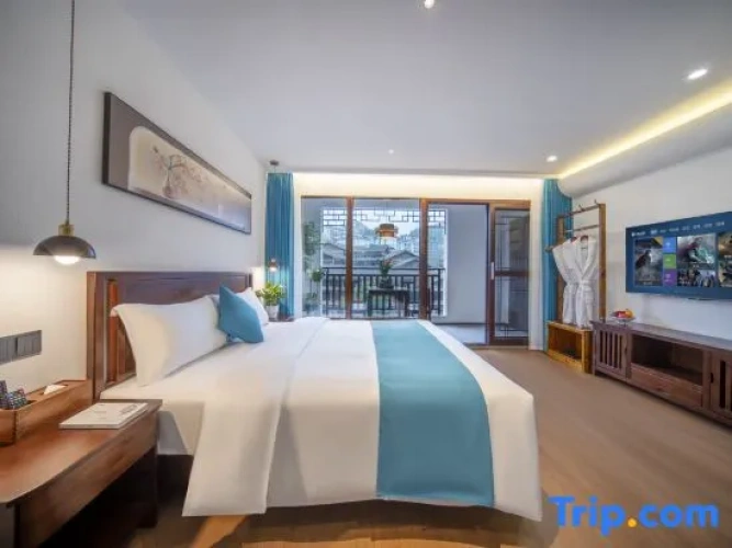Standard Double room with balcony and with river view