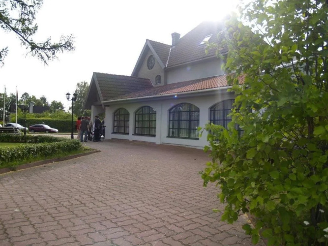 Hotell De Tolly