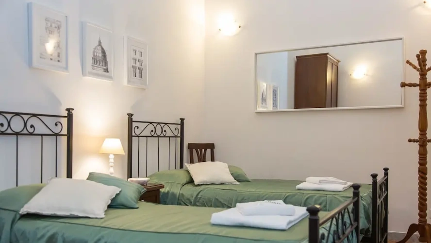 2 Bedrooms Apartment