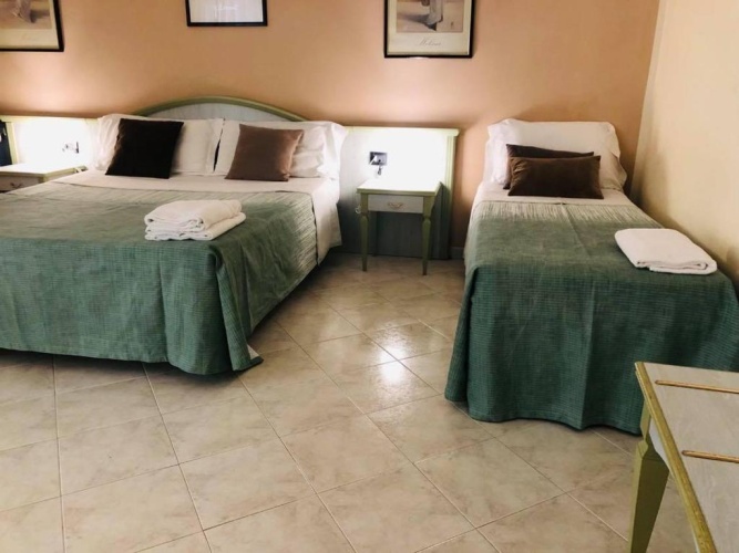 Standard Quadruple room