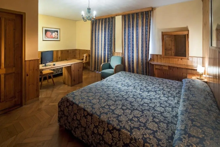 Standard Triple room with balcony