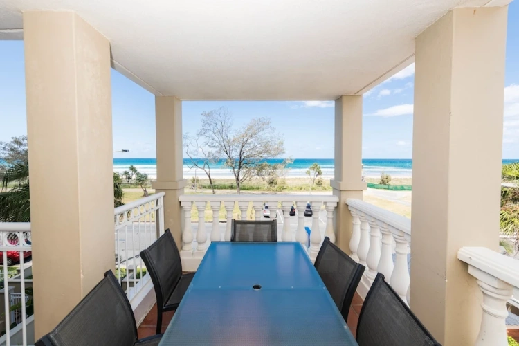 2 Bedrooms Apartment with balcony