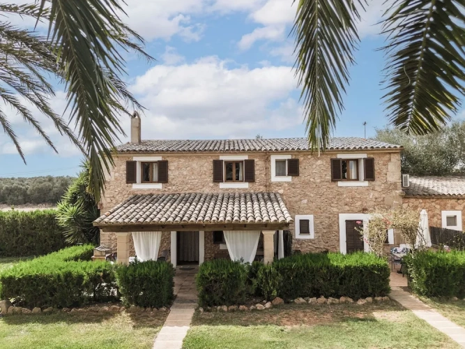 3 Bedrooms Villa with balcony