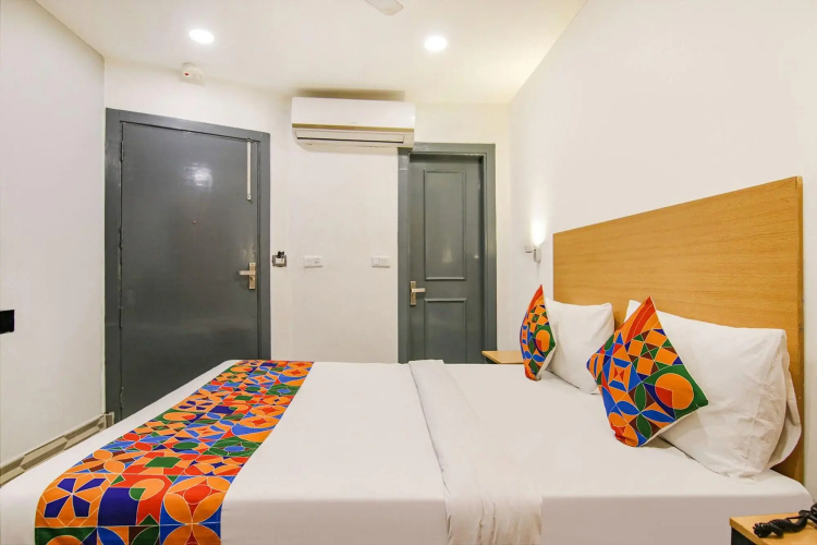 FabHotel Chawla House
