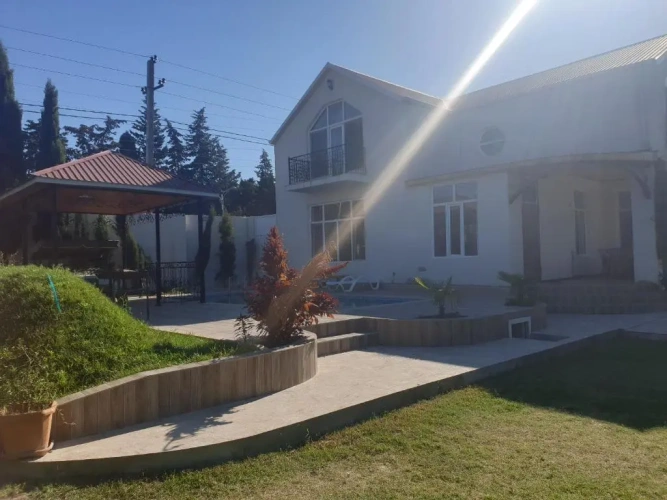 3 Bedrooms Villa