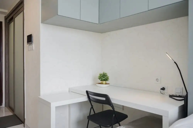 Stunning Studio Apartment at Sky House BSD