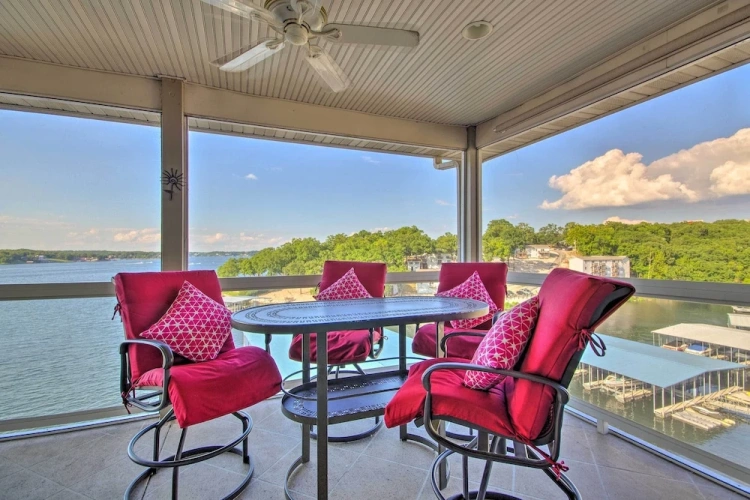 3 Bedrooms Apartment with balcony