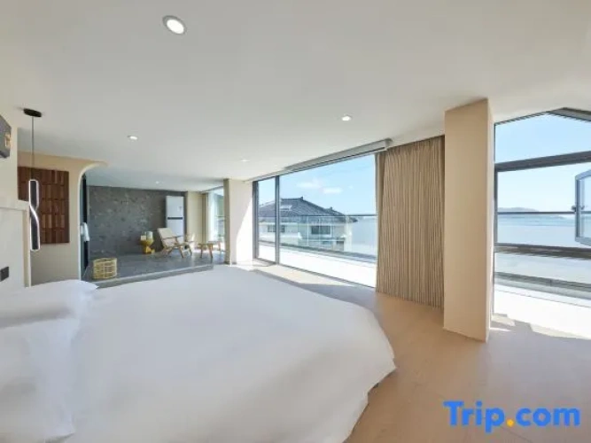 Standard Double Attic room with balcony and with sea view