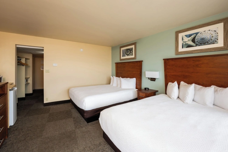 Standard Quadruple room with ocean view