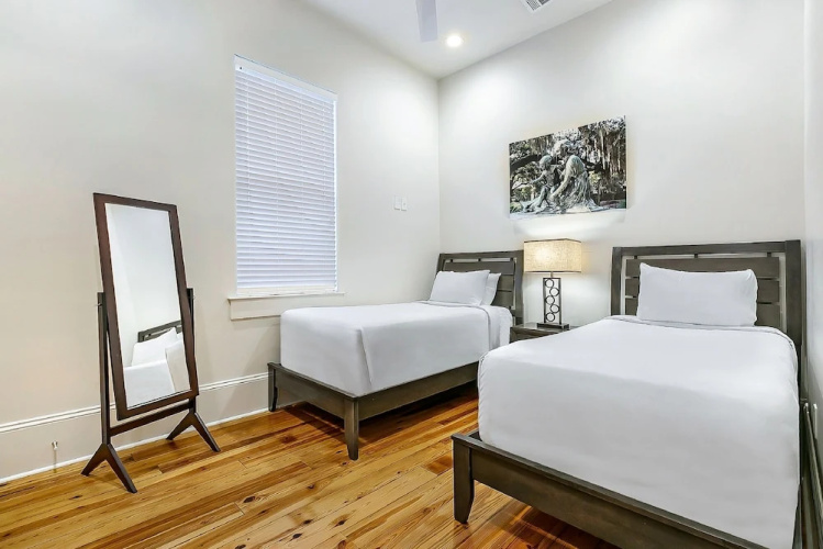 Residences Du Carondelet by Hosteeva