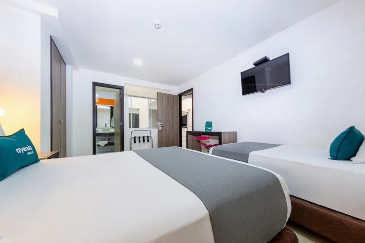 Standard Triple room