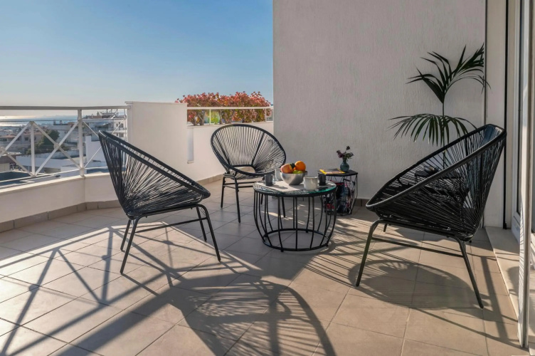 Bright 3 bd apt, Hellenikon Metr. Park , Glyfada
