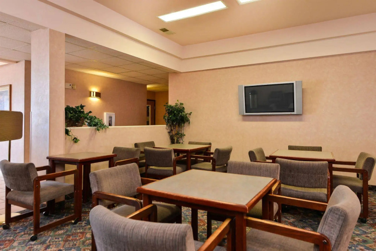 Econo Lodge Inn & Suites Jackpot near Casino