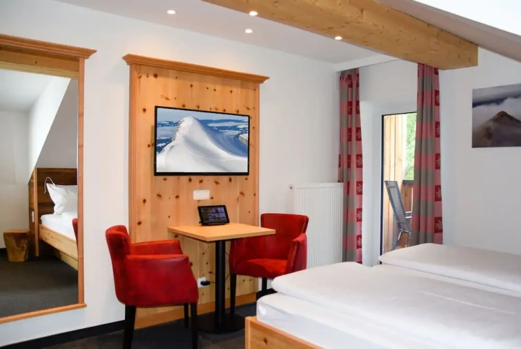 Deluxe Double room with balcony and with mountain view