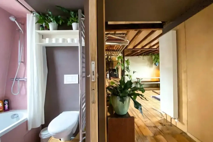 Bright, Spacious Two-bed in Hackney
