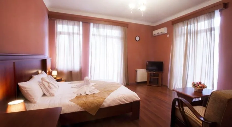 Double Suite