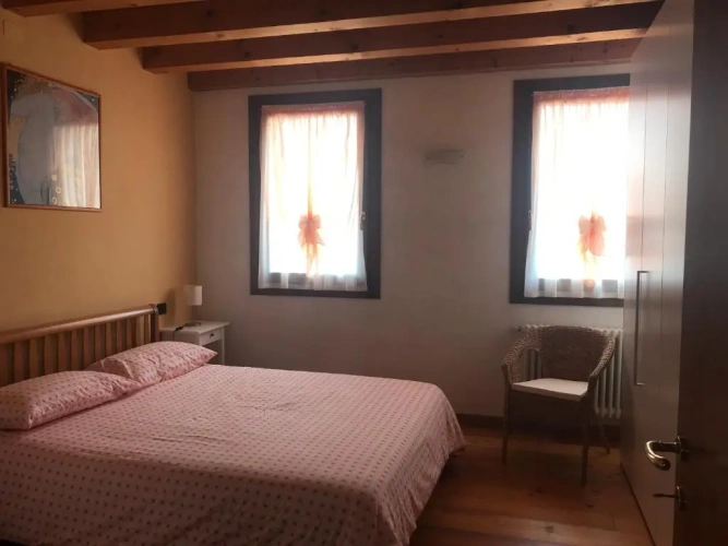 3 Bedrooms Cottage