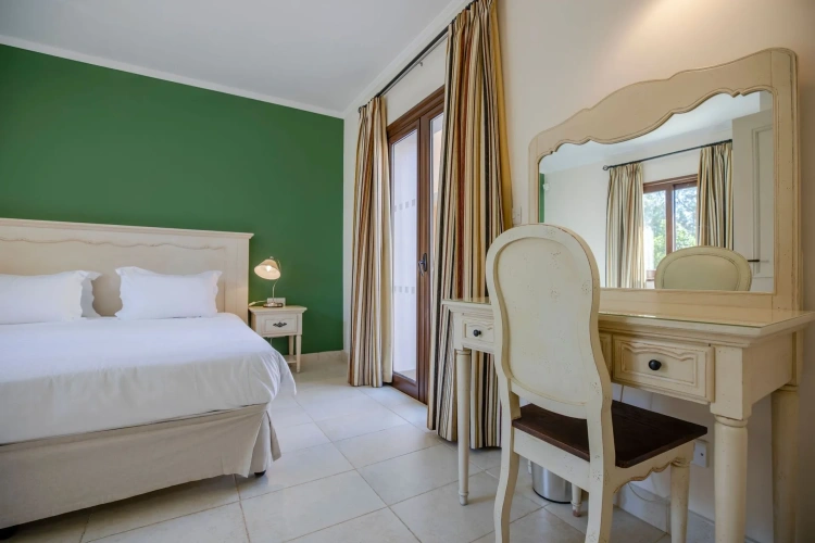 1 Bedroom Standard Double room with garden view
