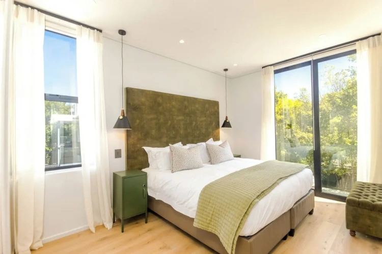 2 Bedrooms Luxury Apartment with balcony