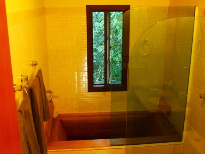 2 Bedrooms Bungalow