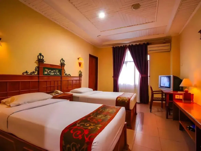 Kharisma Hotel