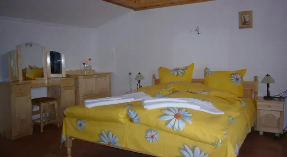 Momchil Unak Guest House