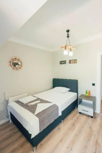 Full Müstaki̇l Göl Manzarali Havuzlu Vi̇lla- Btk01