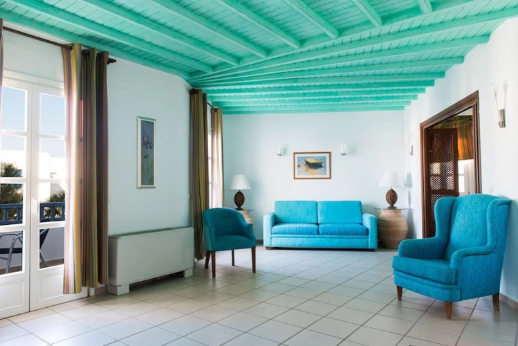 Poseidon Hotel & Suites