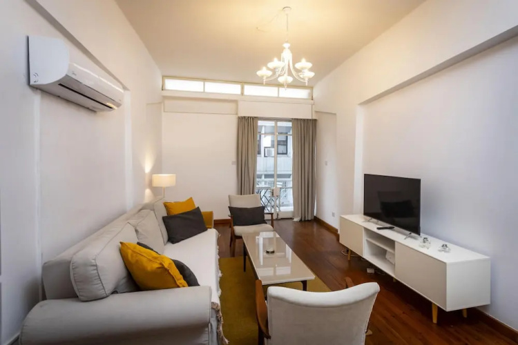 1-80 Collection Apt 202